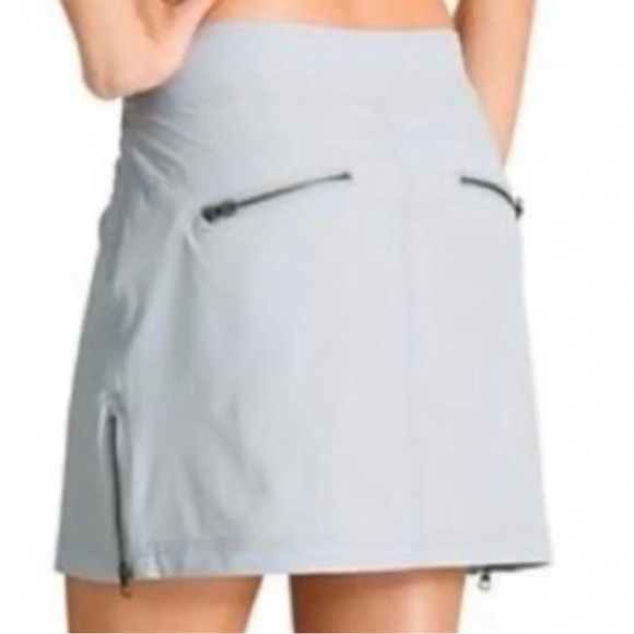 Athleta Women's Jenner Light Gray Skort Sz 2 Nylon stretch side zip - Picture 3 of 10